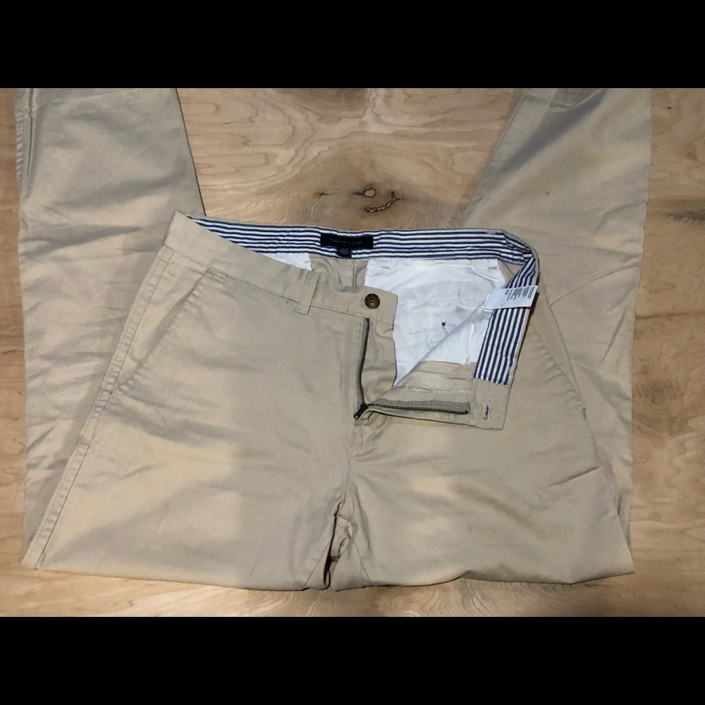34x32 Tommy Hilfiger Logo Khaki Pants
